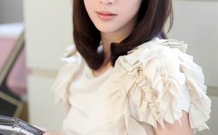 宝宝才三根手指就受不了